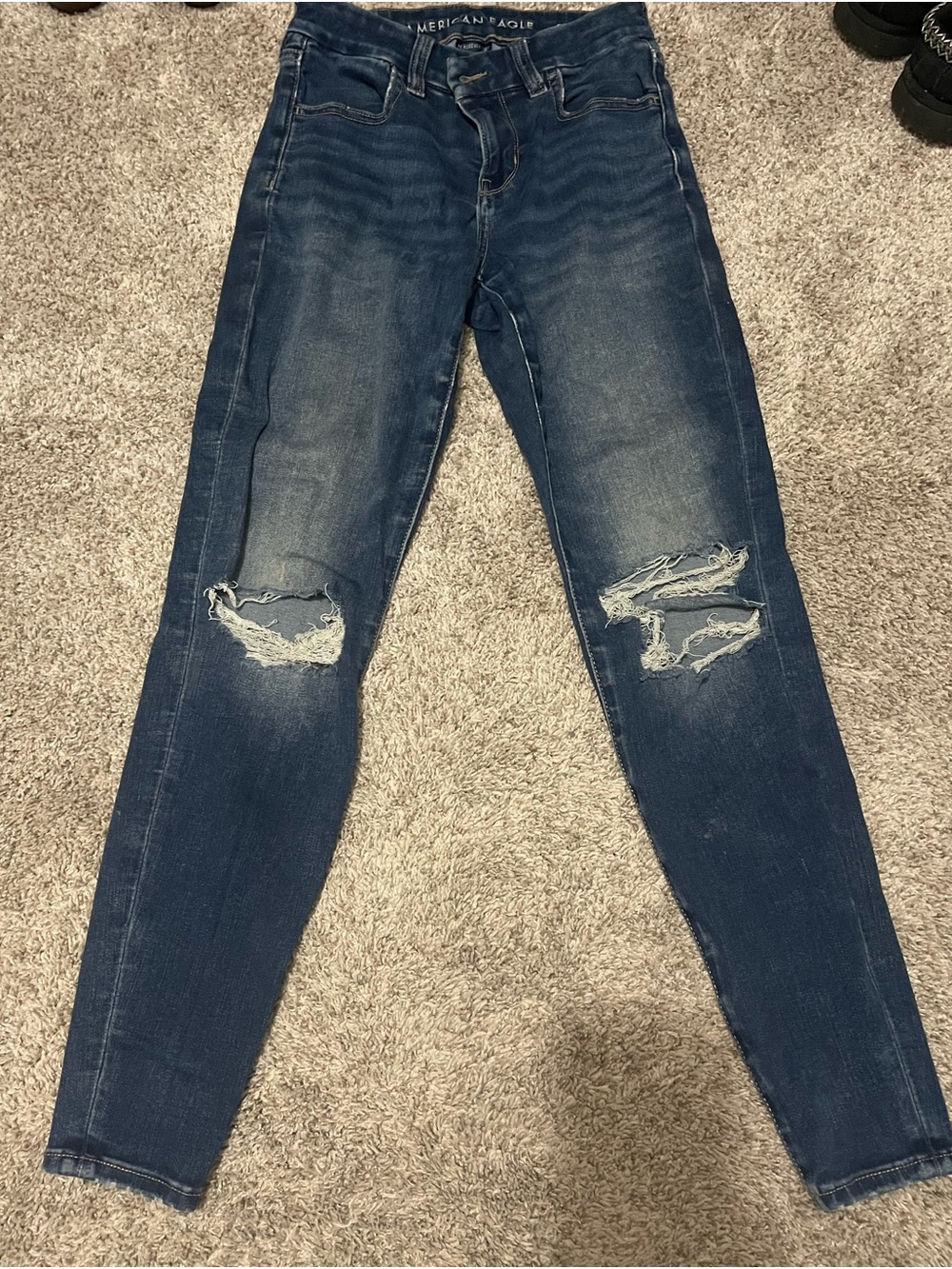 American Eagle Outfitters Medium Wash Distressed High-Rise Jeans